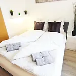 Downtown - Im Herzen Von & Komfortable Boxspringbetten Hotel Ulm