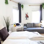 Hotel Downtown - Im Herzen Von & Komfortable Boxspringbetten *