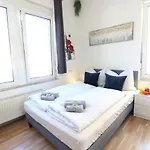 Downtown - Im Herzen Von & Komfortable Boxspringbetten * Ulm