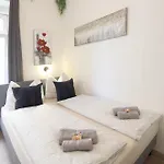 Downtown - Im Herzen Von & Komfortable Boxspringbetten Hotel Ulm