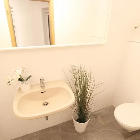 Downtown - Im Herzen Von Ulm&komfortable Boxspringbetten Hotel *