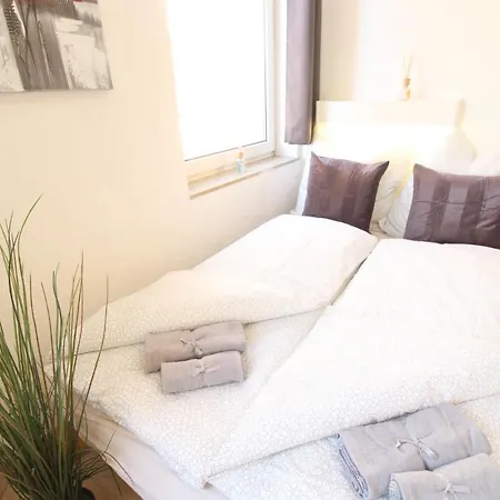 Downtown - Im Herzen Von & Komfortable Boxspringbetten Hotell Ulm